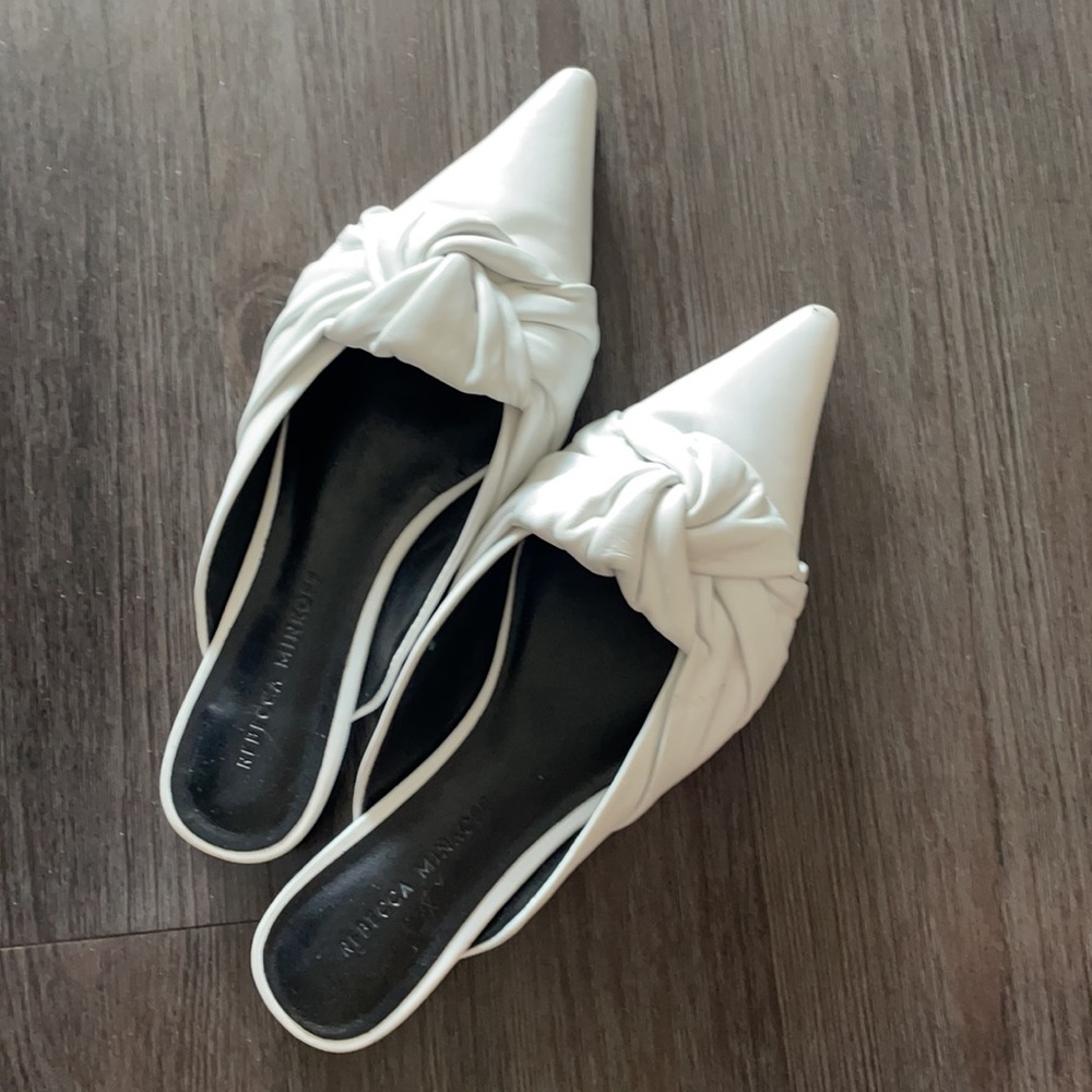 Chic Rebecca minkoff white flats